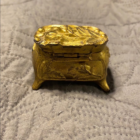 Mini Jewelry Casket - Picture 3 of 6